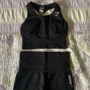 Gymshark energy seamless full set in black (used)